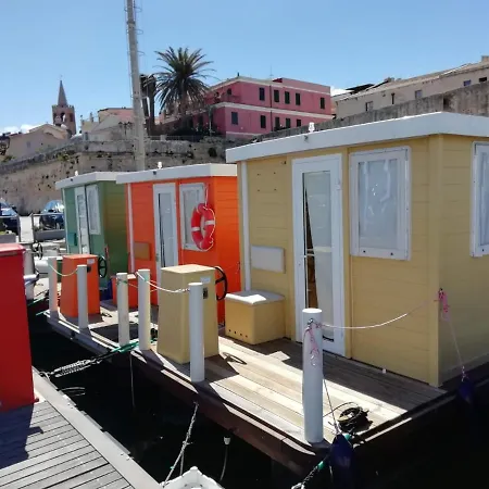 House Boat Gialla 아파트
